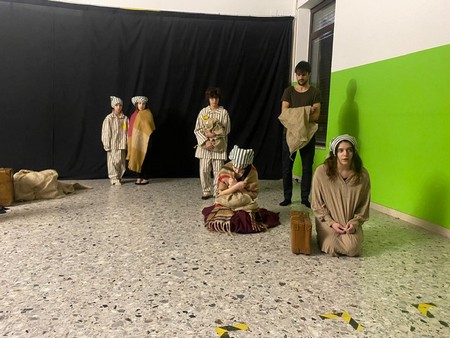 scena della rappresentazione teatrale
