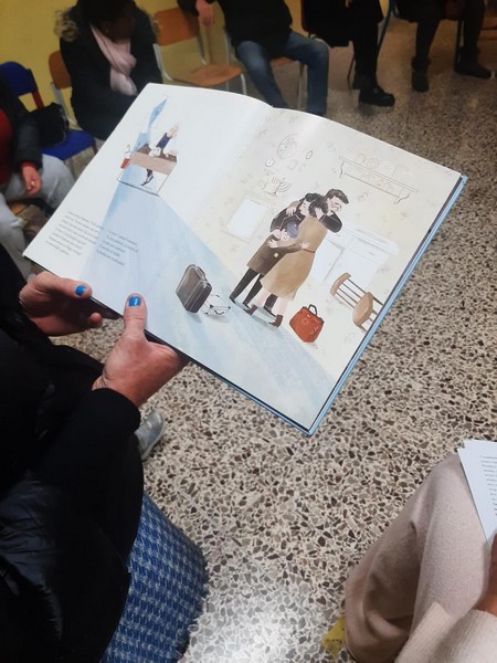 sfogliando l'albo illustrato