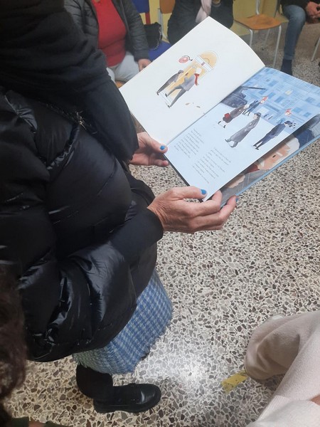 sfogliando l'albo illustrato